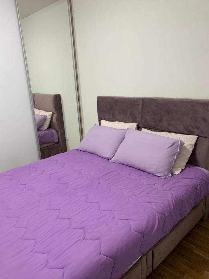 Pink Modern Apartment Skopje Exteriör bild